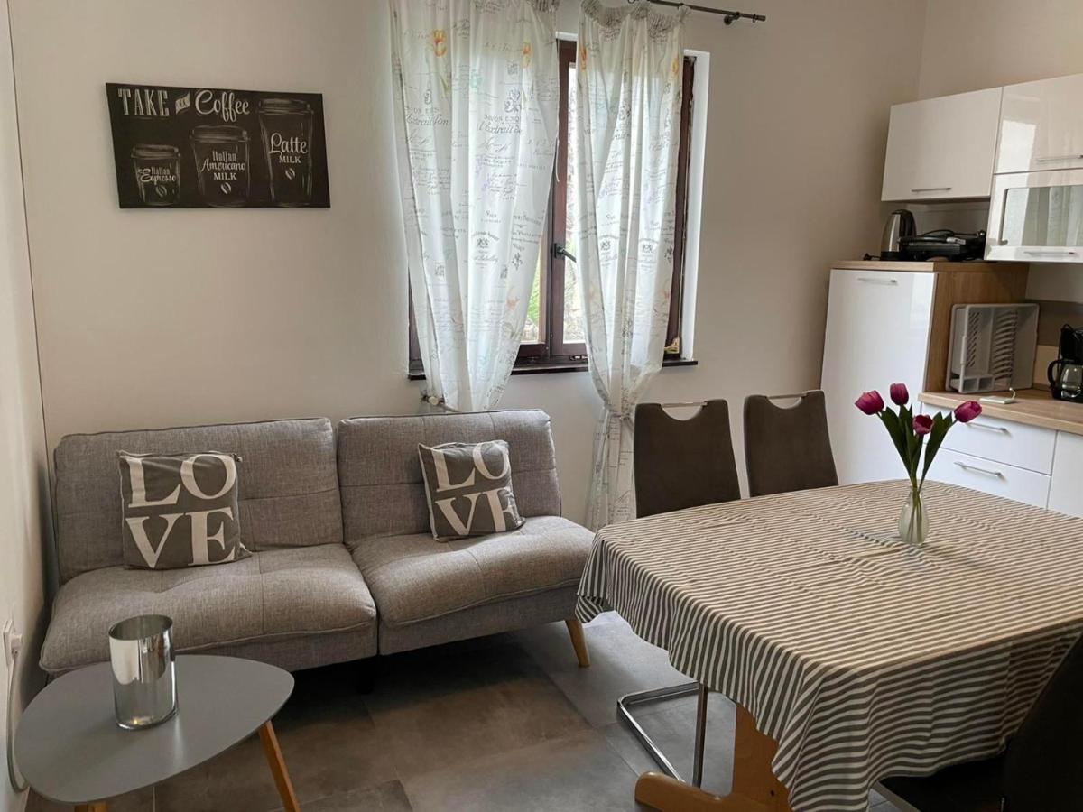 Apartment Greta Лабин Экстерьер фото